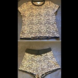 TIME & TRU 2pc Sweater Short Set  NWOT